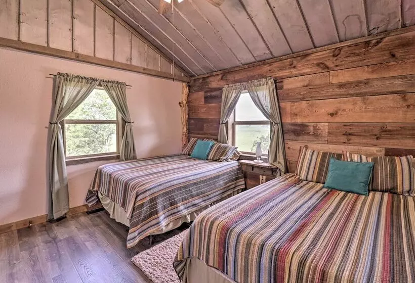 Cj S Crooked Hideaway    Secluded Retreat!
