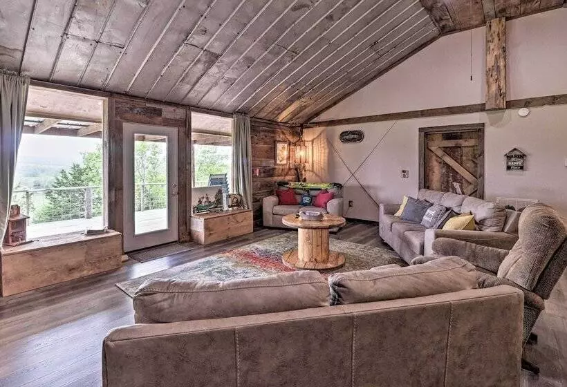 Cj S Crooked Hideaway    Secluded Retreat!
