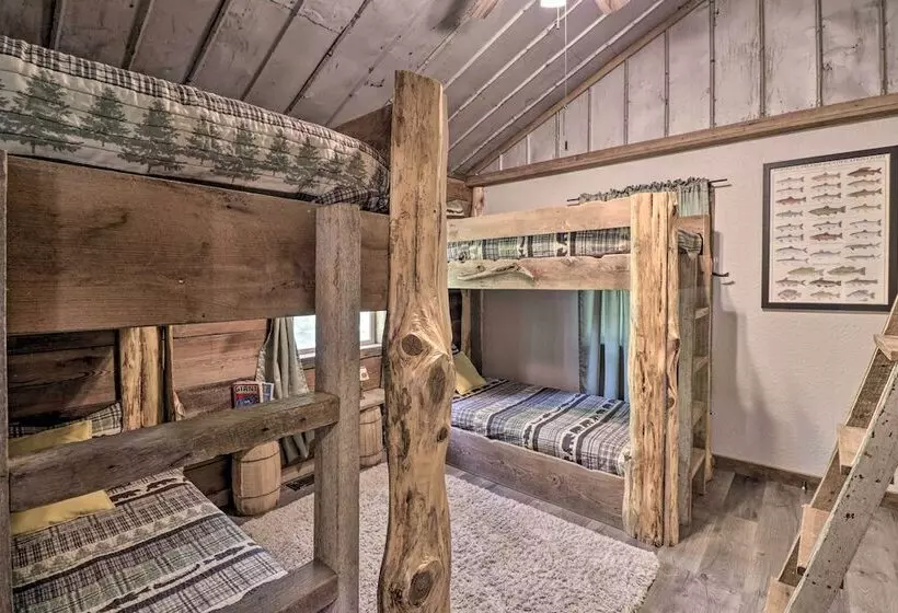 Cj S Crooked Hideaway    Secluded Retreat!