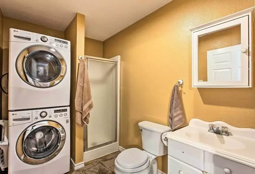 Texas Countryside Retreat On 130 Acres!