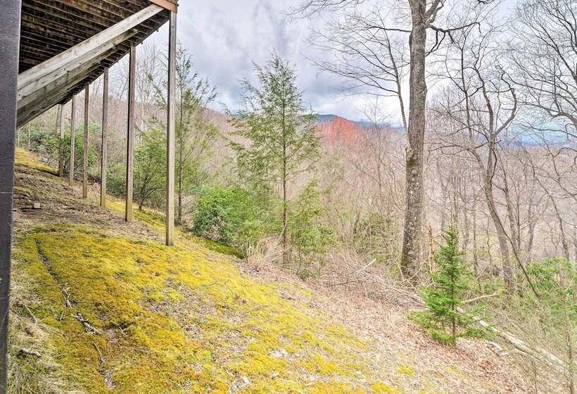 Cozy Burnsville Cabin W/ Deck & Mountain Views
