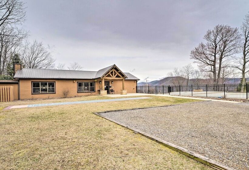 Cozy Burnsville Cabin W/ Deck & Mountain Views