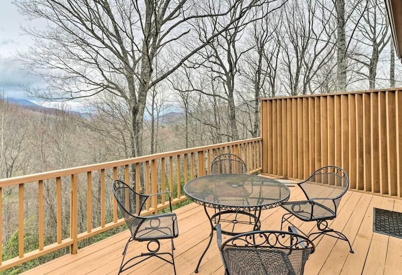 Cozy Burnsville Cabin W/ Deck & Mountain Views