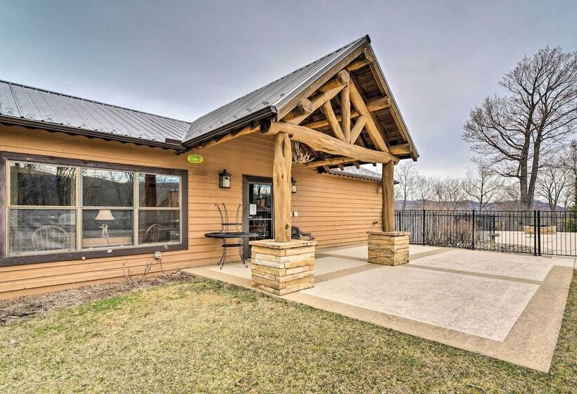 Cozy Burnsville Cabin W/ Deck & Mountain Views