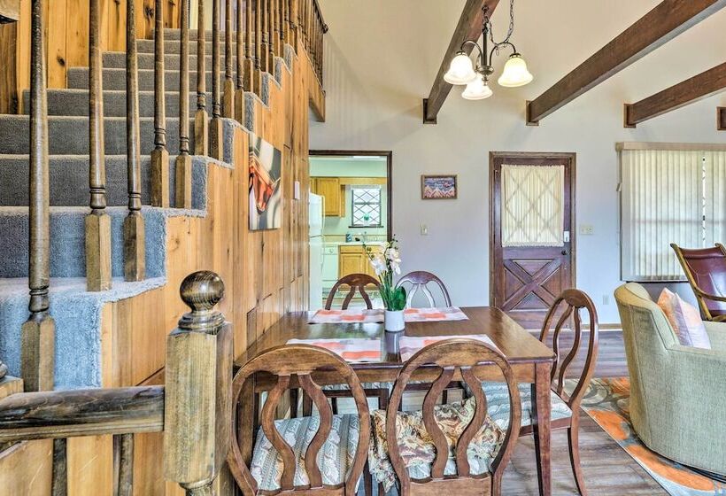 Cozy Burnsville Cabin W/ Deck & Mountain Views