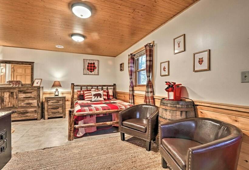 Cozy Cabin W/ Hot Tub In The Heart Of Pigeon Forge