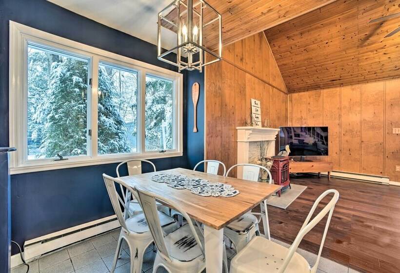 Cozy Retreat W/ Hot Tub, On Sleepy Hollow Lake!