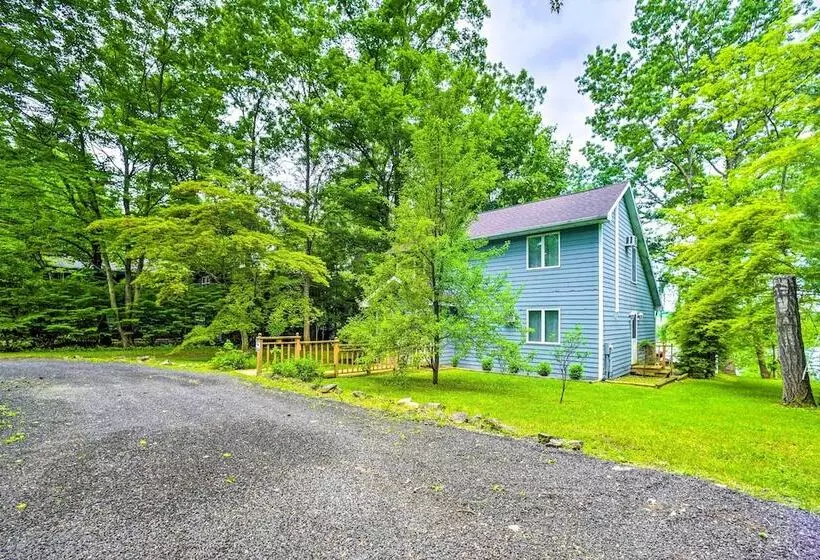 Cozy Retreat W/ Hot Tub, On Sleepy Hollow Lake!