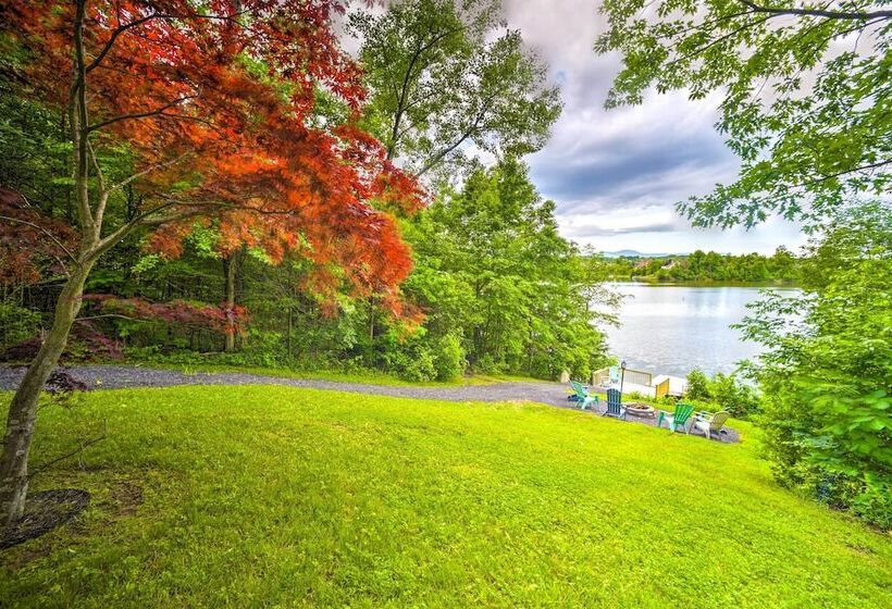 Cozy Retreat W/ Hot Tub, On Sleepy Hollow Lake!