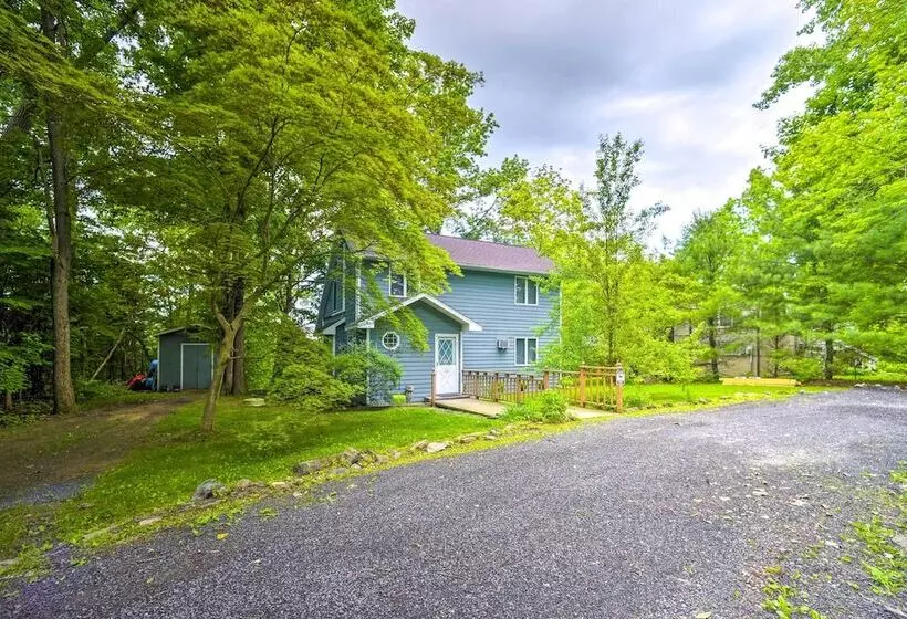 Cozy Retreat W/ Hot Tub, On Sleepy Hollow Lake!