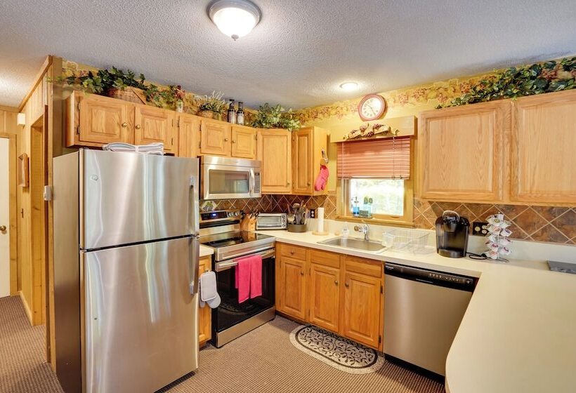Cozy Wilmington Home W/ Community Amenities!