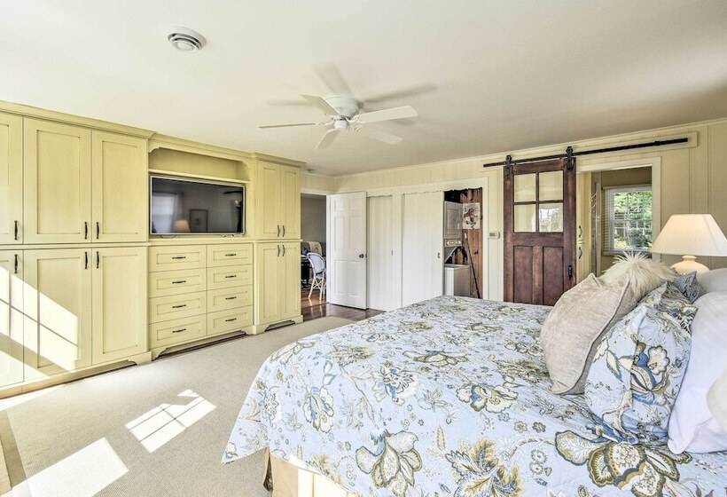 Ephraim Home W/ Yard Walk To Lake Michigan!