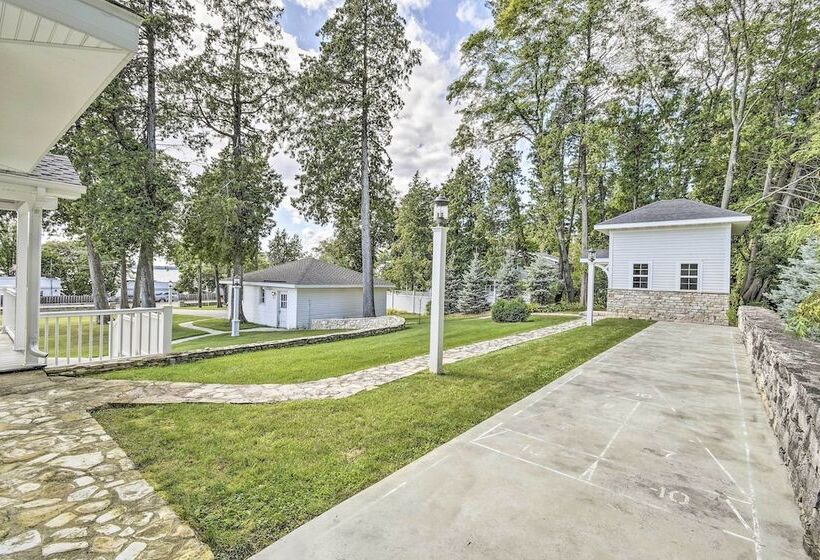 Ephraim Home W/ Yard Walk To Lake Michigan!