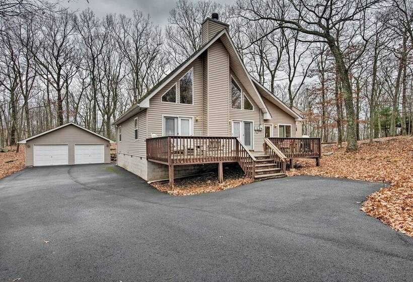 Lackawaxen Family Home W/ Lake Access!