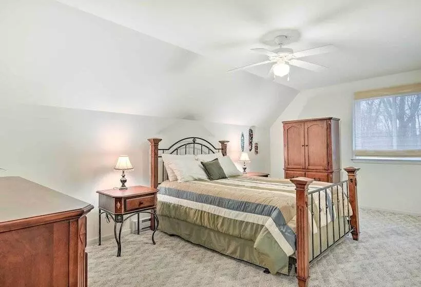 Lackawaxen Family Home W/ Lake Access!