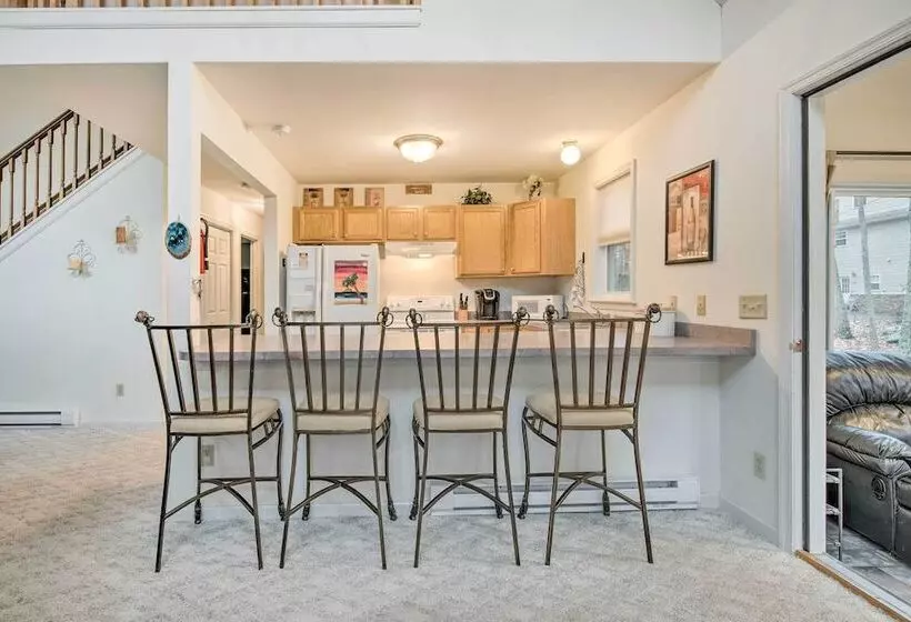 Lackawaxen Family Home W/ Lake Access!