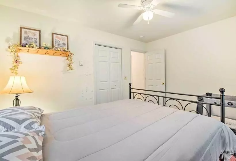 Lackawaxen Family Home W/ Lake Access!