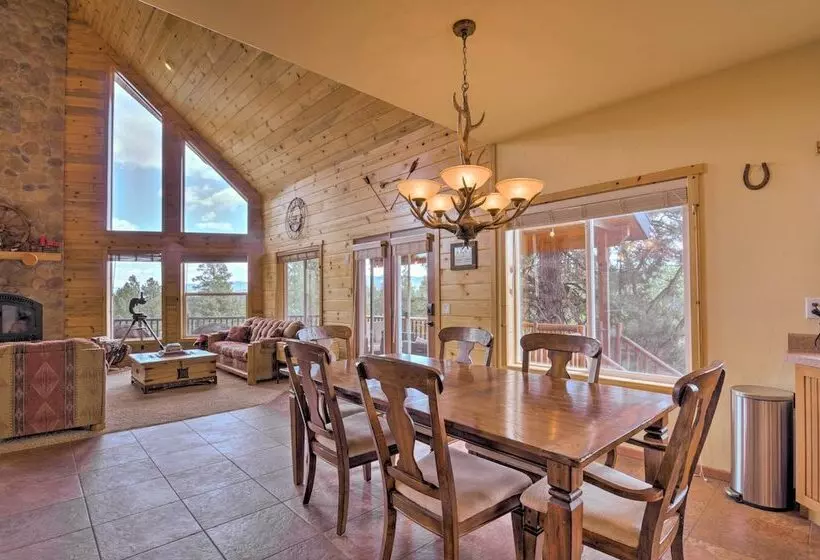Gorgeous Alton Cabin W/ Deck + Mountain Views