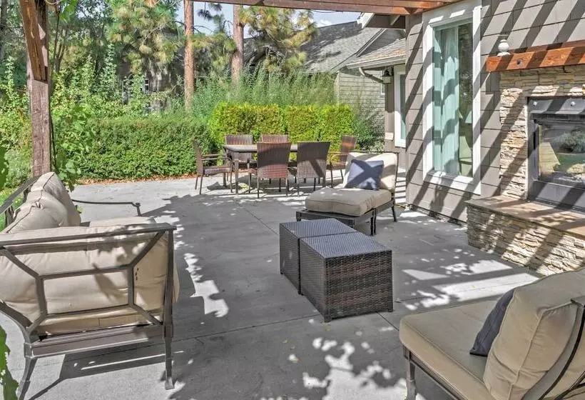 Gorgeous Wapato Point Lakehouse W/ Private Hot Tub