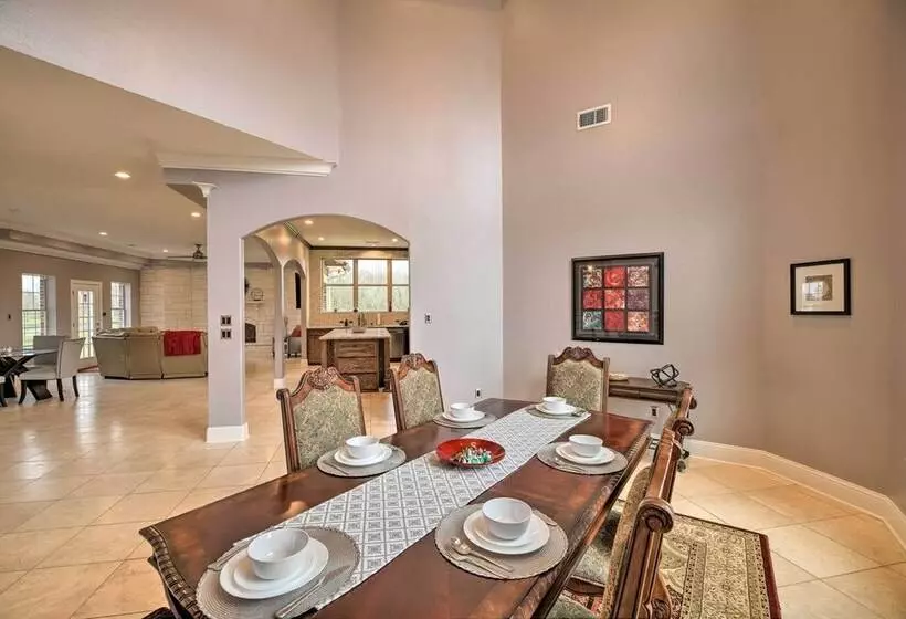 Grand Rosharon Estate On 10 Acres Of Farmland