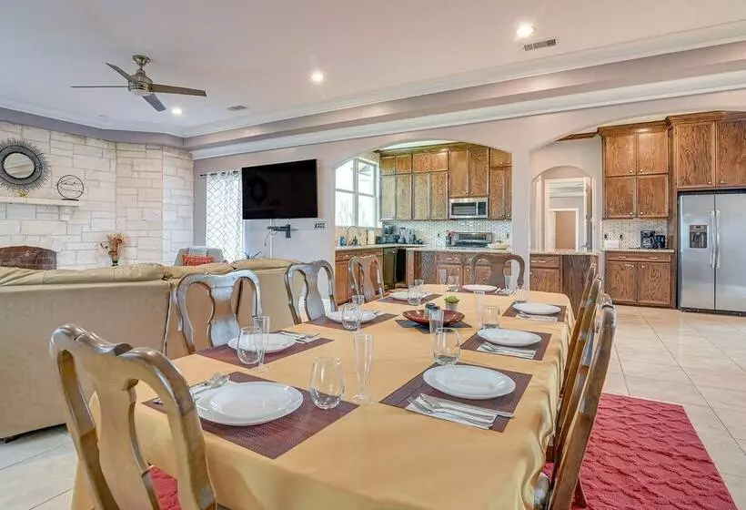 Grand Rosharon Estate On 10 Acres Of Farmland