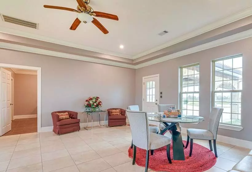 Grand Rosharon Estate On 10 Acres Of Farmland