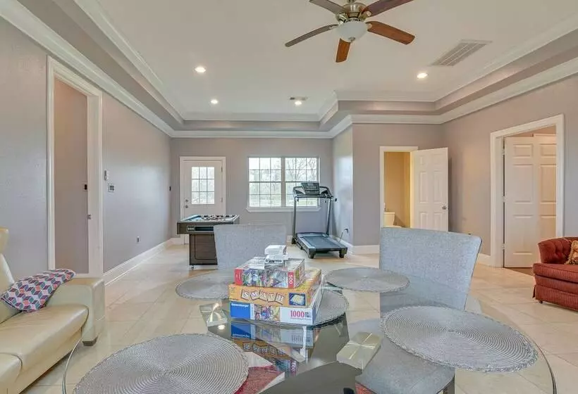 Grand Rosharon Estate On 10 Acres Of Farmland