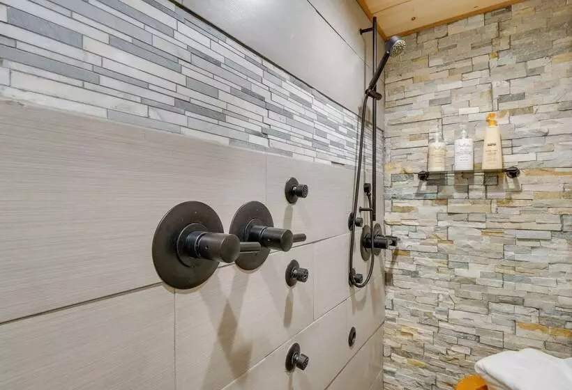 Jefferson Cabin W/ Fire Pit & Sauna Near Hiking!