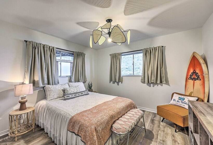 Waterfront Home W/ Dock > 3 Mi To Oaklawn Racing!