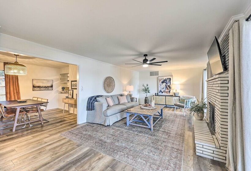 Waterfront Home W/ Dock > 3 Mi To Oaklawn Racing!