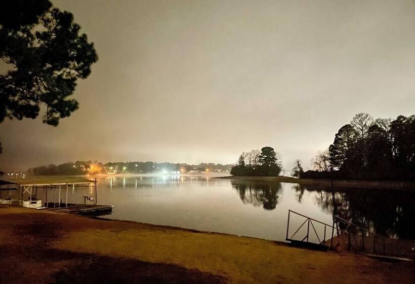 Waterfront Home W/ Dock > 3 Mi To Oaklawn Racing!