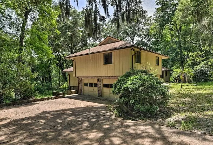 Jacksonville Home On 1 Acre ~ 6 Mi To Beach!