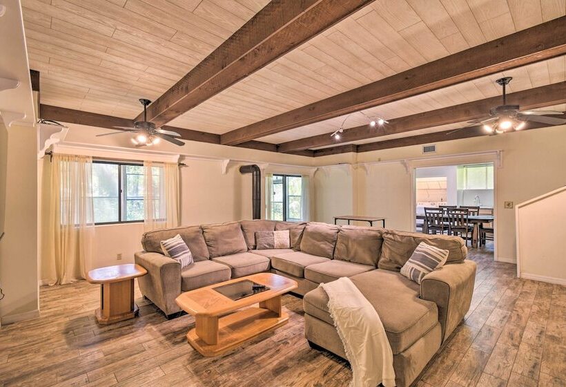 Jacksonville Home On 1 Acre ~ 6 Mi To Beach!