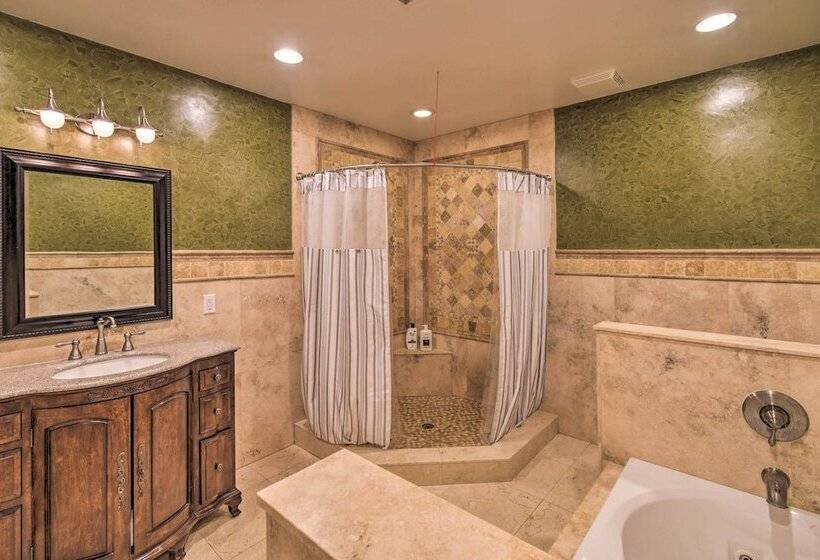 Jacksonville Home On 1 Acre ~ 6 Mi To Beach!