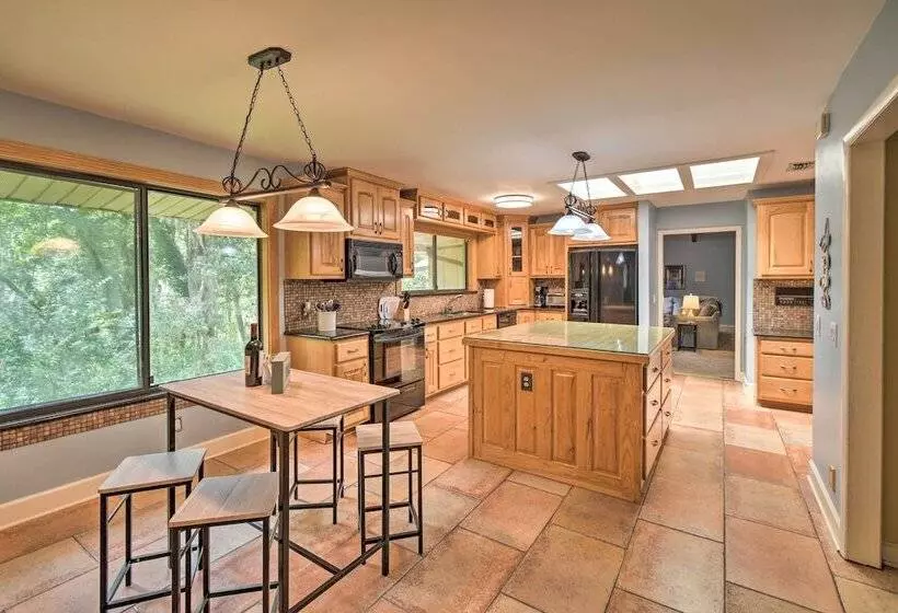 Jacksonville Home On 1 Acre ~ 6 Mi To Beach!