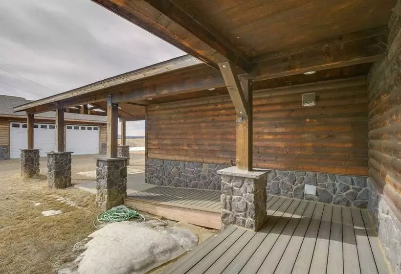 Jefferson Home W/ Mountain Views & Horse Pastures