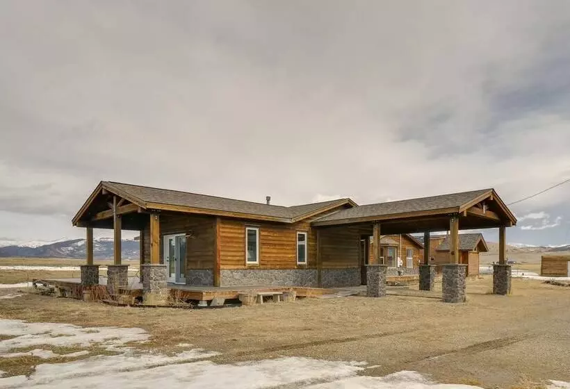 Jefferson Home W/ Mountain Views & Horse Pastures