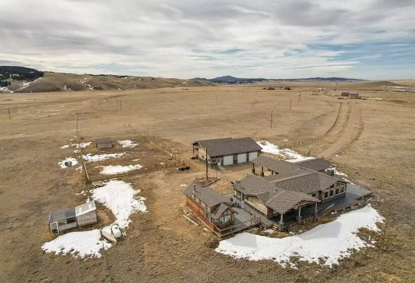 Jefferson Home W/ Mountain Views & Horse Pastures
