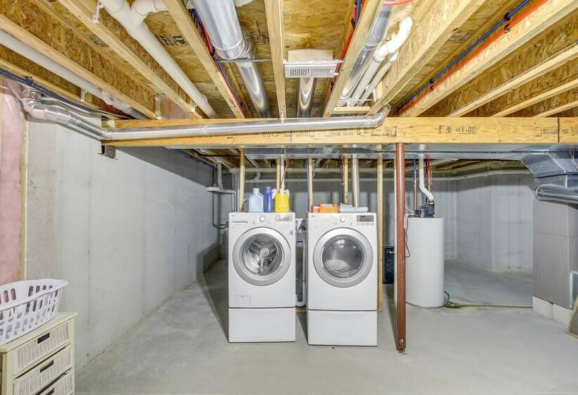 La Petit Maison   Lakefront Oshkosh Home!