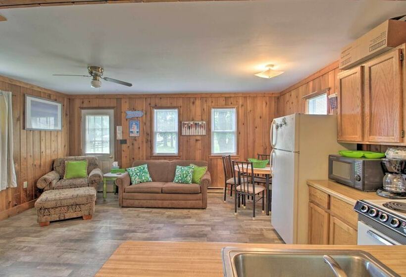 Lovely Lakefront Hideaway Bring Your Boat!