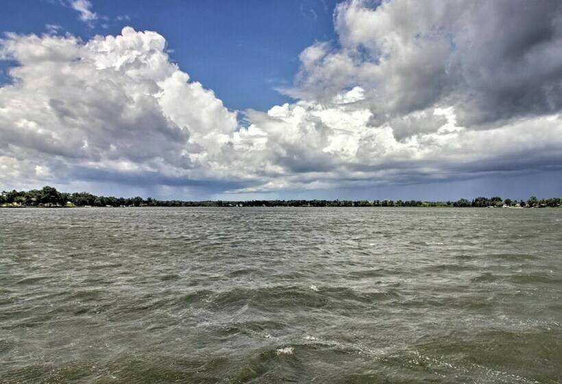 Lovely Lakefront Hideaway Bring Your Boat!