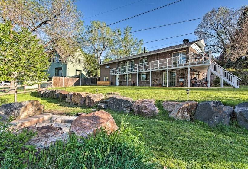 Modern Creekside Home: 9 Mi To Downtown Denver