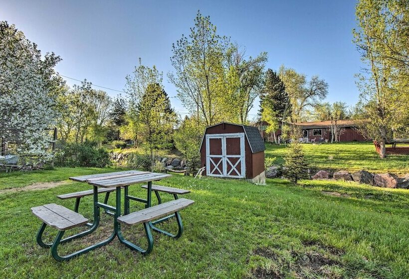 Modern Creekside Home: 9 Mi To Downtown Denver