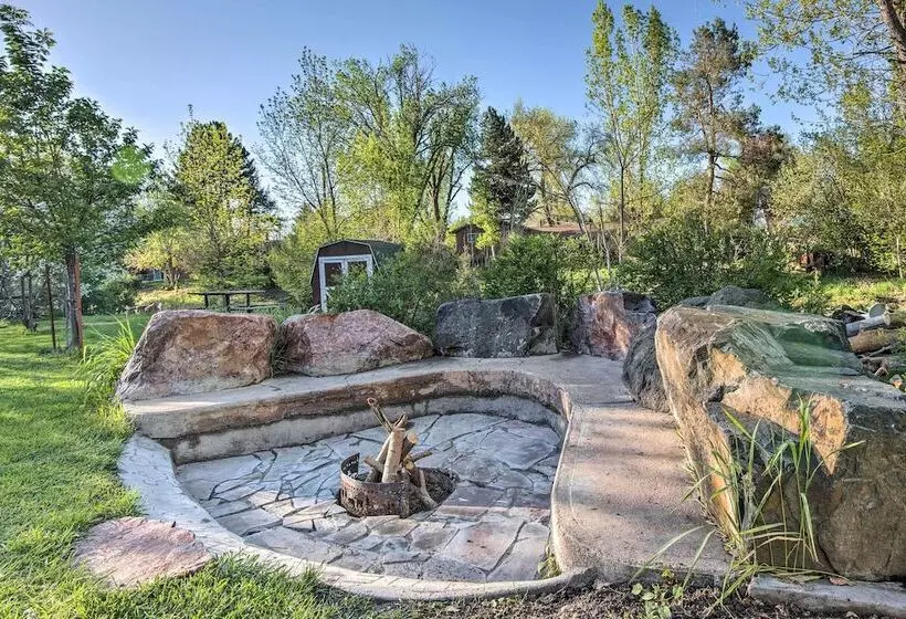 Modern Creekside Home: 9 Mi To Downtown Denver