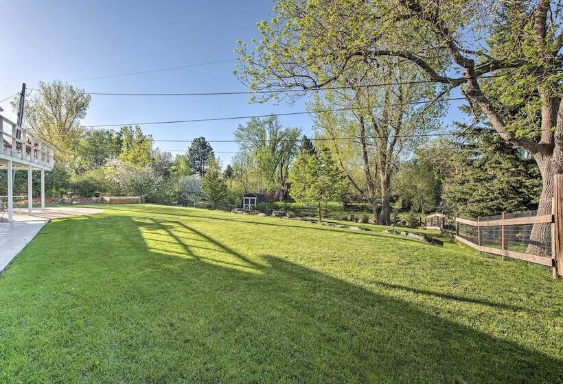 Modern Creekside Home: 9 Mi To Downtown Denver
