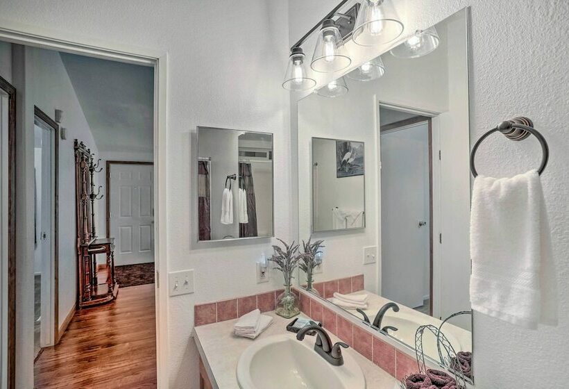 Mtn Gate Guest House ~ 6 Mi To Shasta Lake!