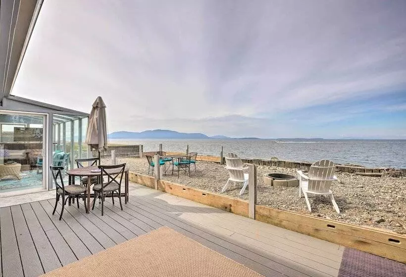 Oceanfront Ferndale Oasis W/ Fire Pit, Grill!