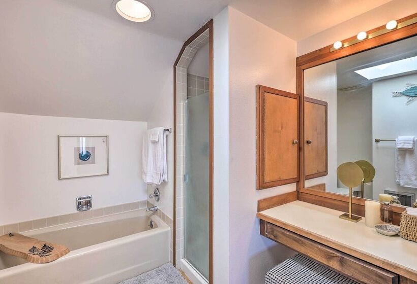 Oceanfront Ferndale Oasis W/ Fire Pit, Grill!