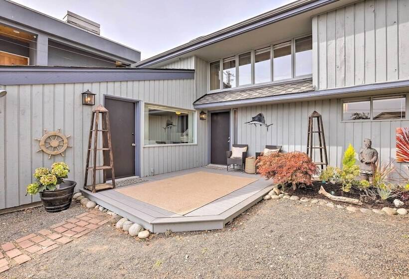 Oceanfront Ferndale Oasis W/ Fire Pit, Grill!
