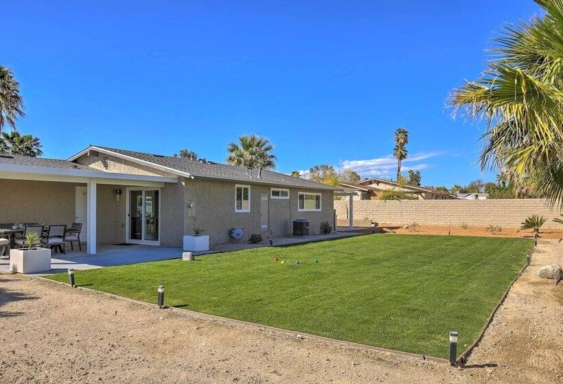 Palm Springs Pad W/ Outdoor Kitchen + Views!